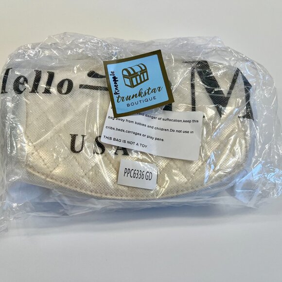 Belt Bag/ Fanny Bag /Sideways Pineapple / Shiny Gold & Green - NWT - Picture 6 of 6